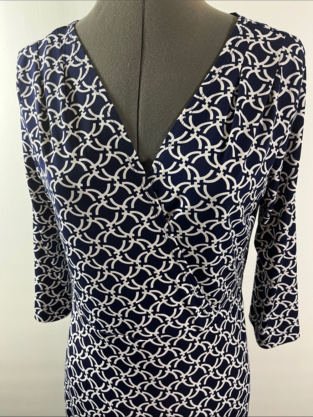 Scarlett Women Dress Navy & White Geometric V-Neck Midi Size 10. - Picture 2 of 9